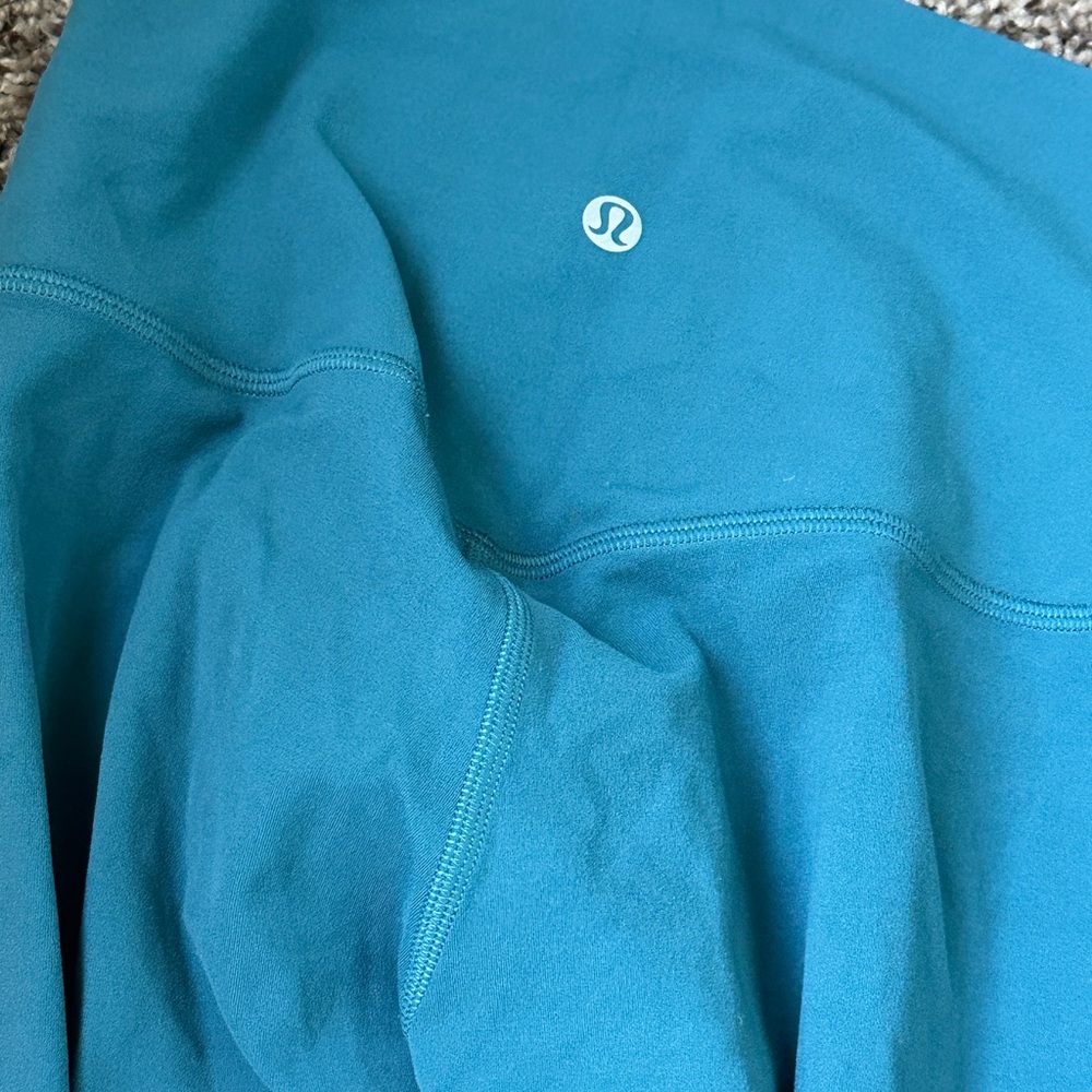 Lululemon - Picture 4 of 4